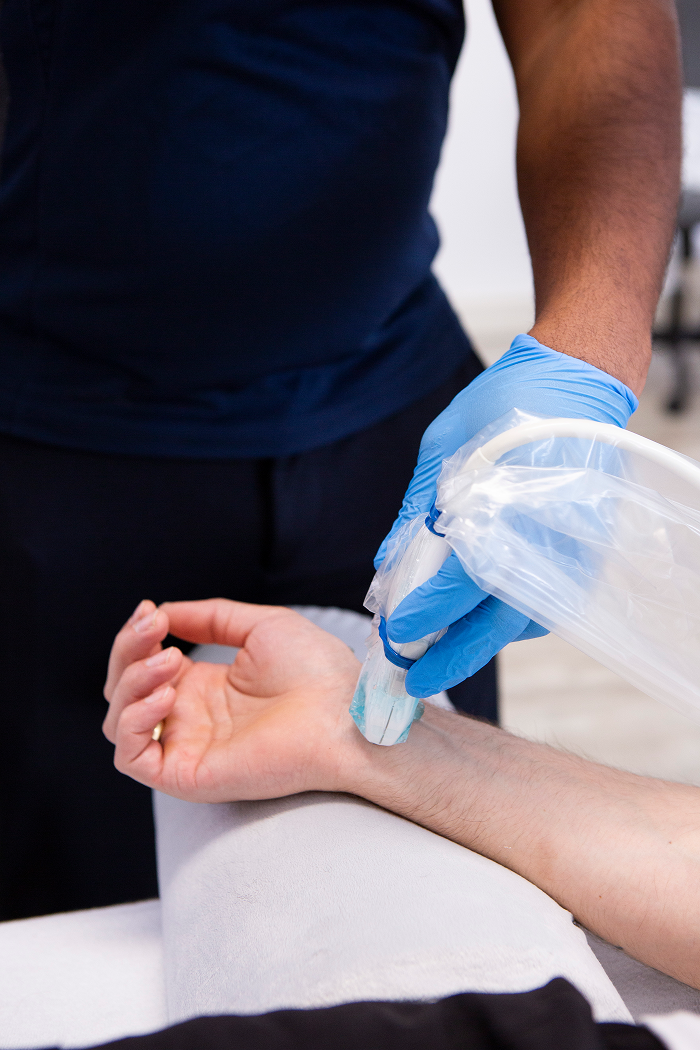 inflammatory arthritis pain and swelling in the hand